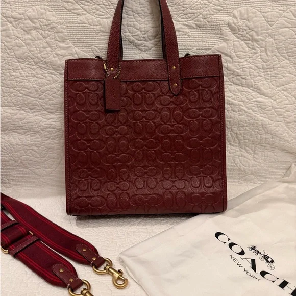Coach Embossed Signature Field Tote - Large - Picture 3 of 13